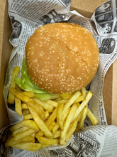 Load image into Gallery viewer, Chicken burger
